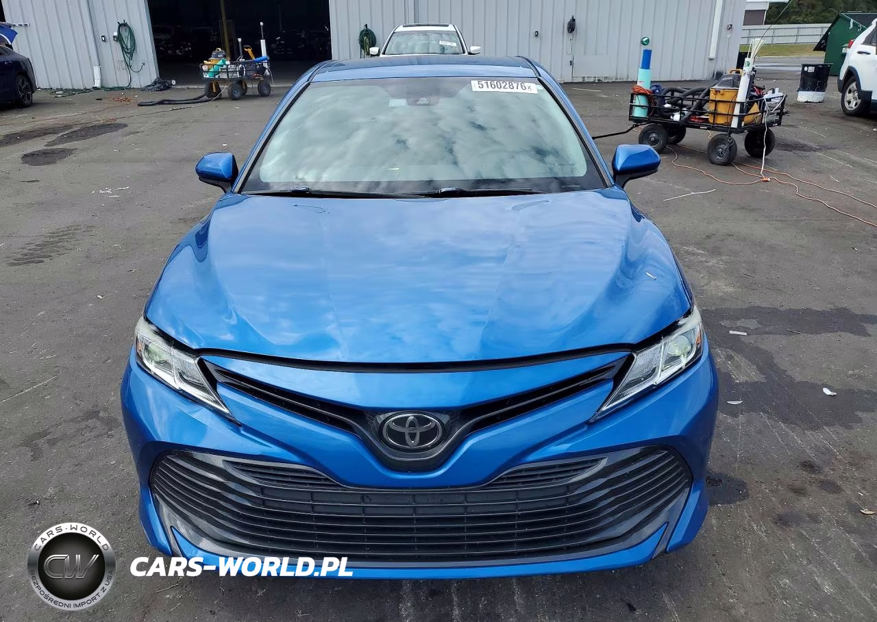 2019 Toyota Camry Le VIN:4T1B11HK9KU219970 - 5