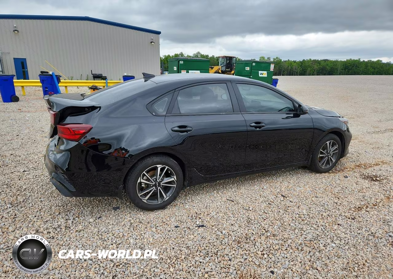 2024 Kia Forte Lxs VIN:3KPF24AD5RE734960 - 3