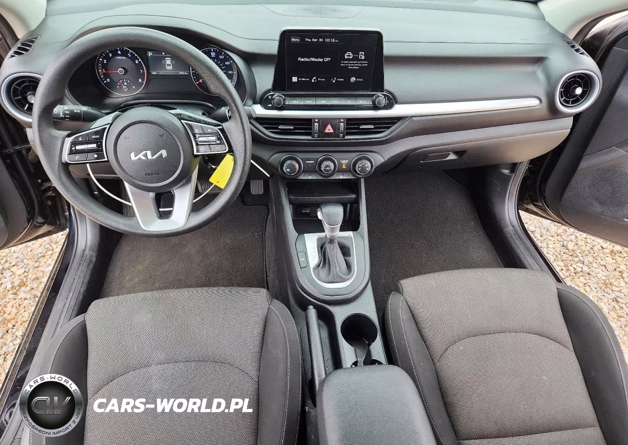 2024 Kia Forte Lxs VIN:3KPF24AD5RE734960 - 8