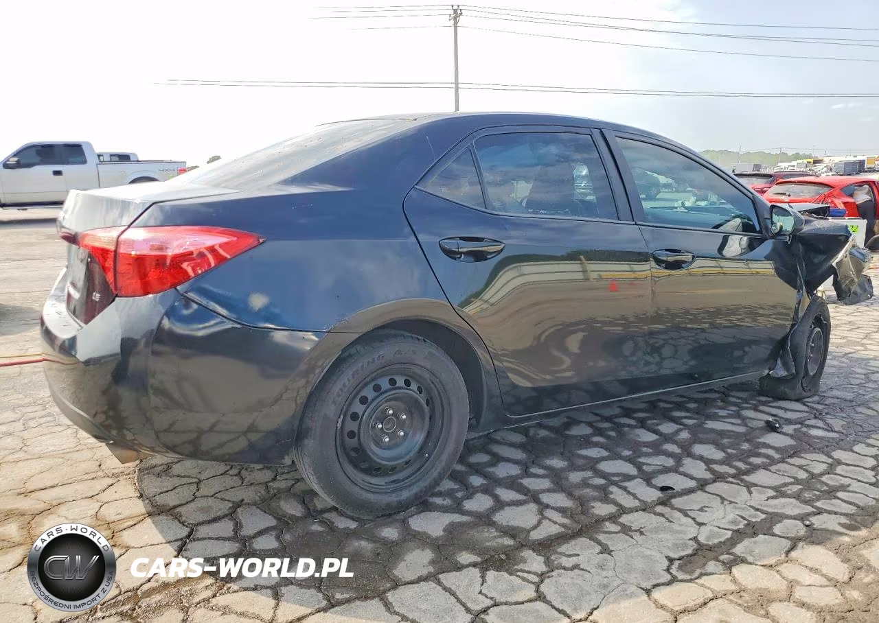 2018 Toyota Corolla Le VIN:2T1BURHE6JC060907 - 3