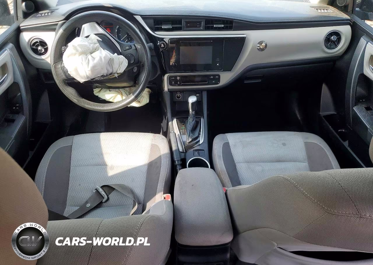 2018 Toyota Corolla Le VIN:2T1BURHE6JC060907 - 8