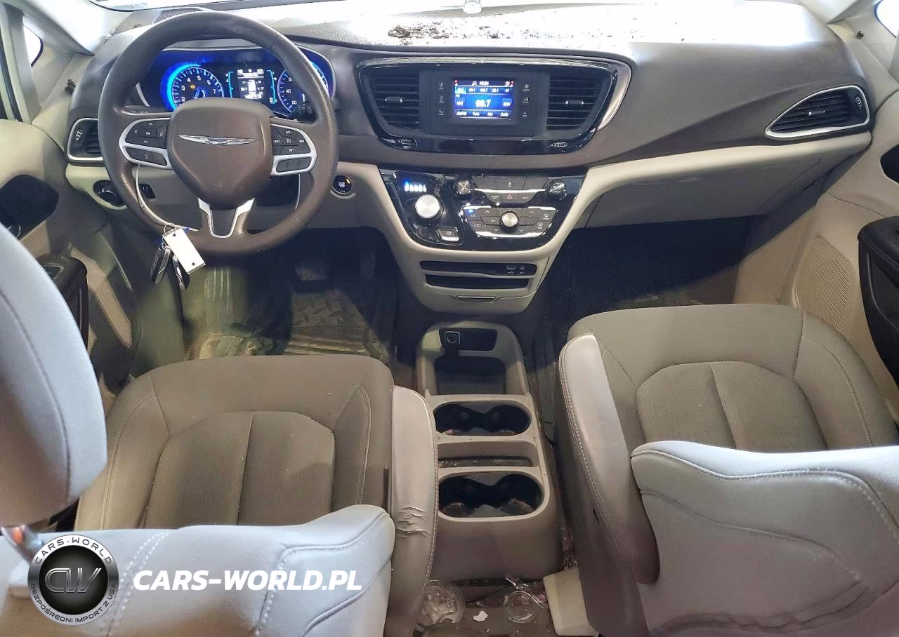 2017 Chrysler Pacifica Lx VIN:2C4RC1CG2HR598848 - 8