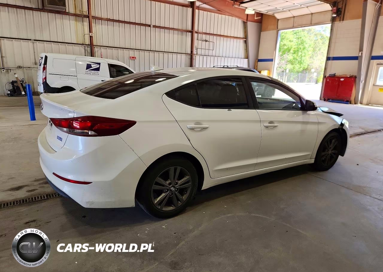 2018 Hyundai Elantra Sel VIN:5NPD84LF4JH236849 - 3