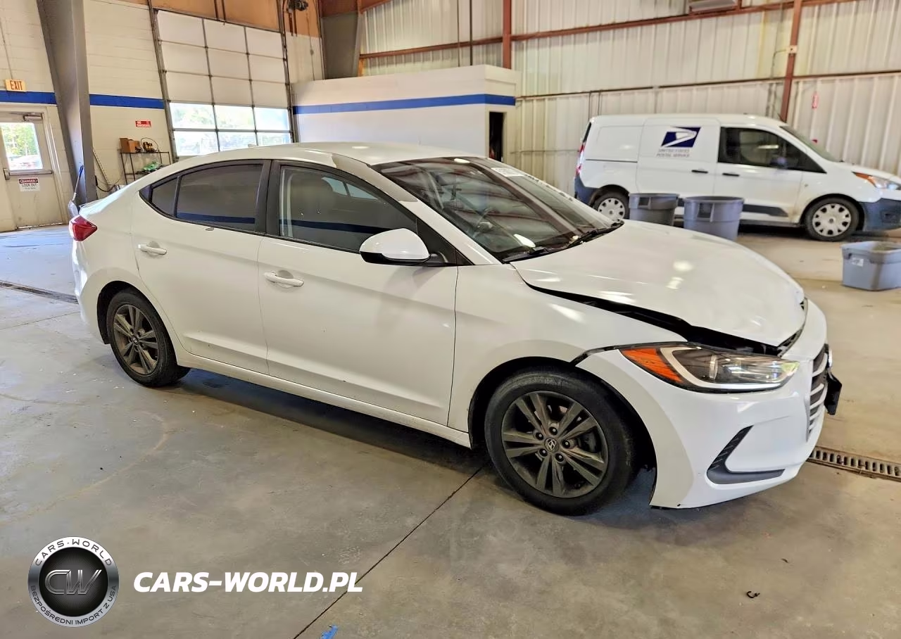 2018 Hyundai Elantra Sel VIN:5NPD84LF4JH236849 - 4