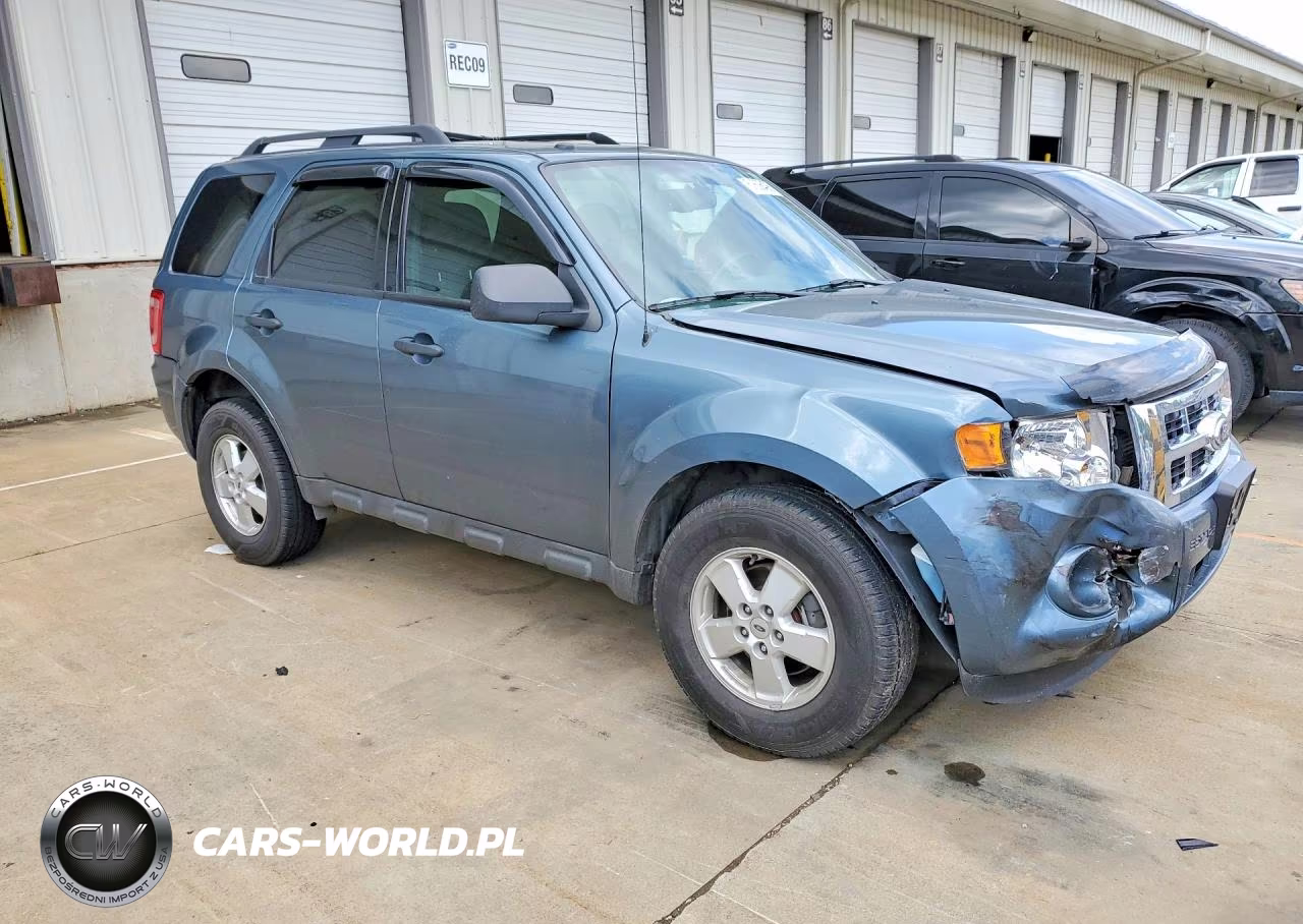 2010 Ford Escape Xlt VIN:1FMCU0DG5AKC88463 - 4