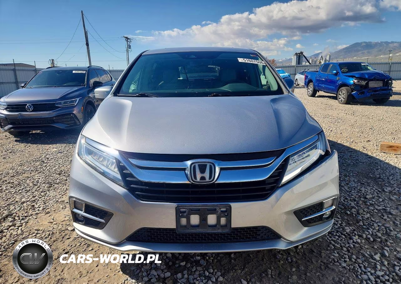2018 Honda Odyssey Elite VIN:5FNRL6H97JB034170 - 5
