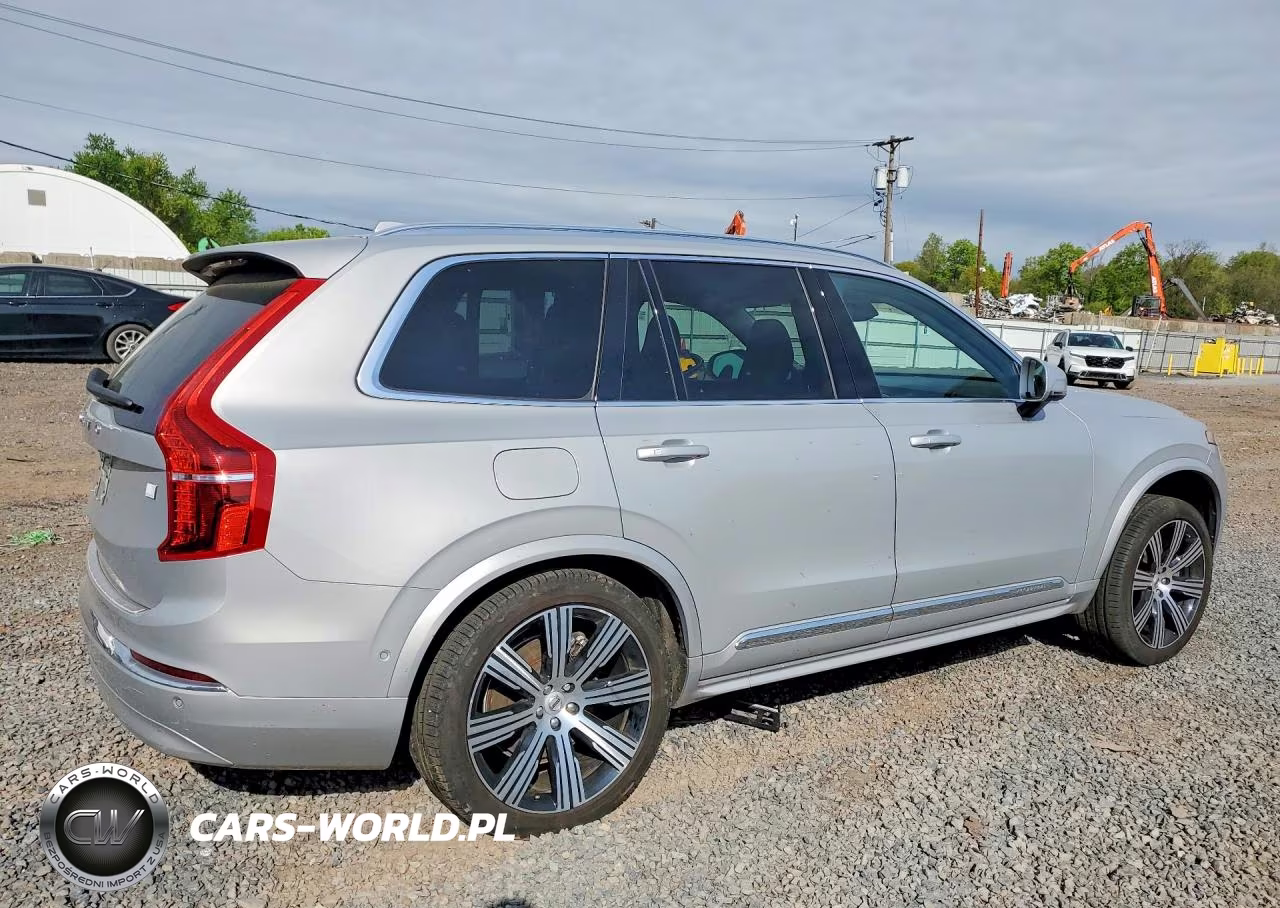 2023 Volvo Xc90 VIN:YV4H600NXP1967763 - 3