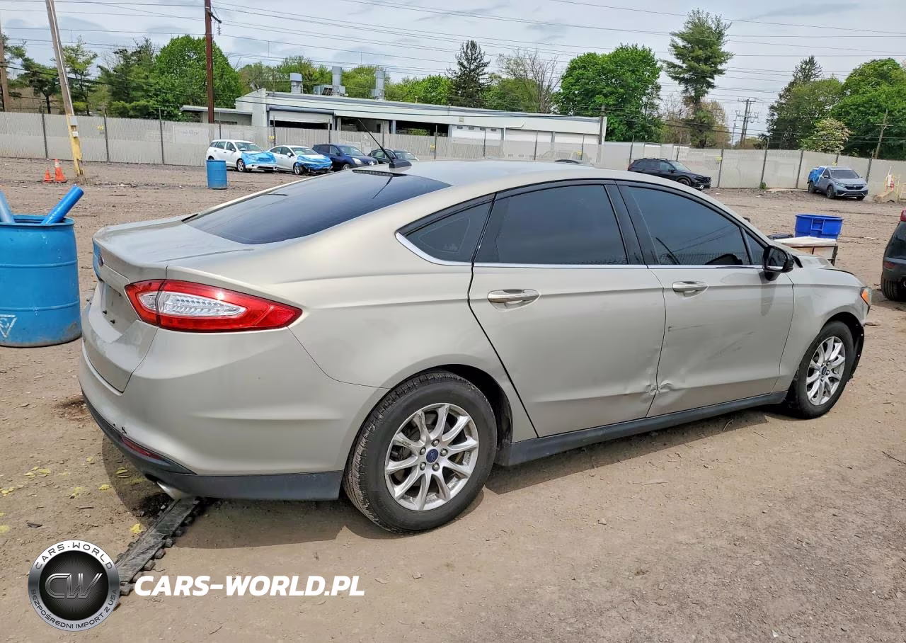 2015 Ford Fusion S VIN:3FA6P0G72FR188656 - 3