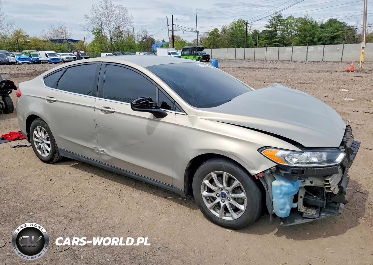 2015 Ford Fusion S VIN:3FA6P0G72FR188656 - 4