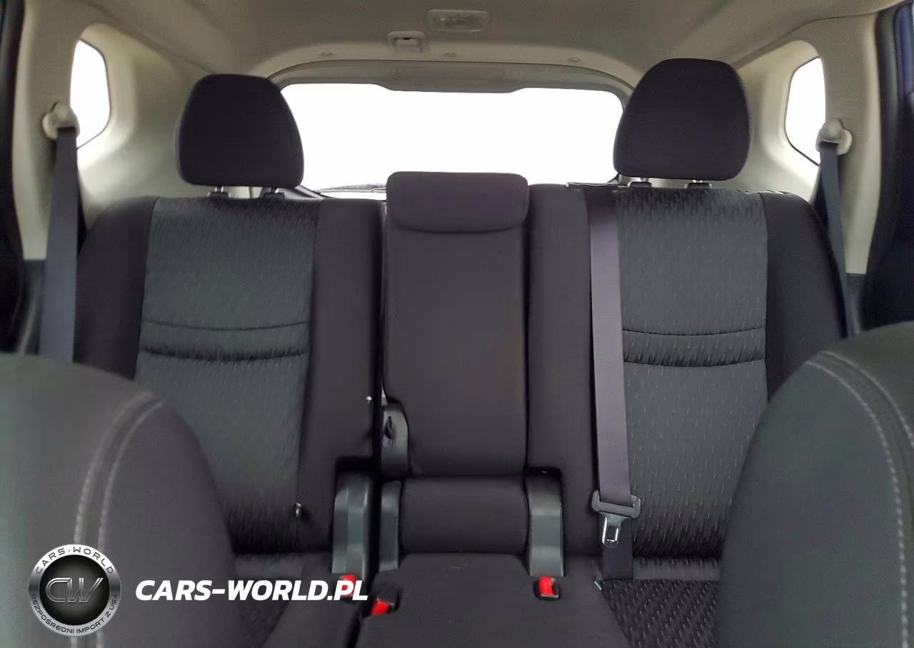2018 Nissan Rogue S VIN:JN8AT2MT3JW470330 - 10