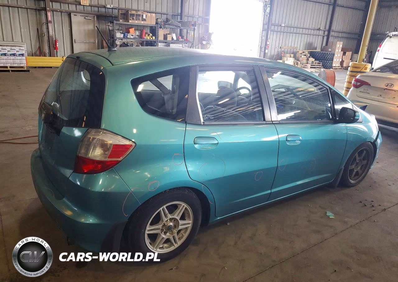2012 Honda Fit VIN:JHMGE8H37CC010152 - 3