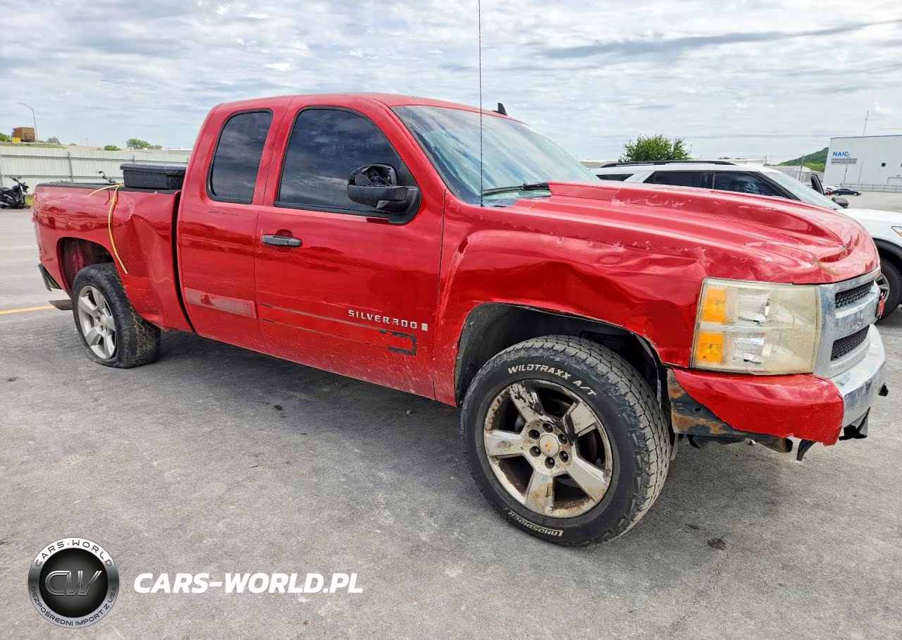 2008 Chevrolet Silverado C1500 VIN:2GCEC19J181279246 - 4