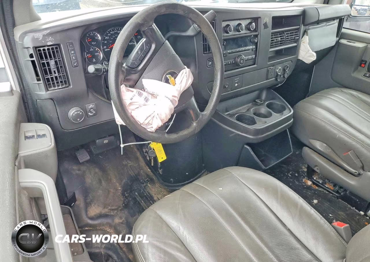 2016 Chevrolet Express G2500 VIN:1GCWGAFF6G1268191 - 8