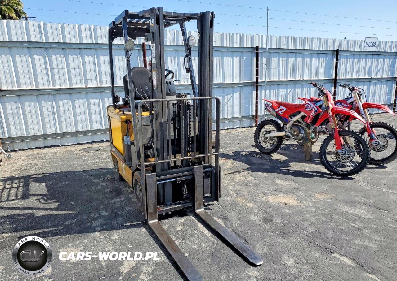 2002 Caterpillar Forklift