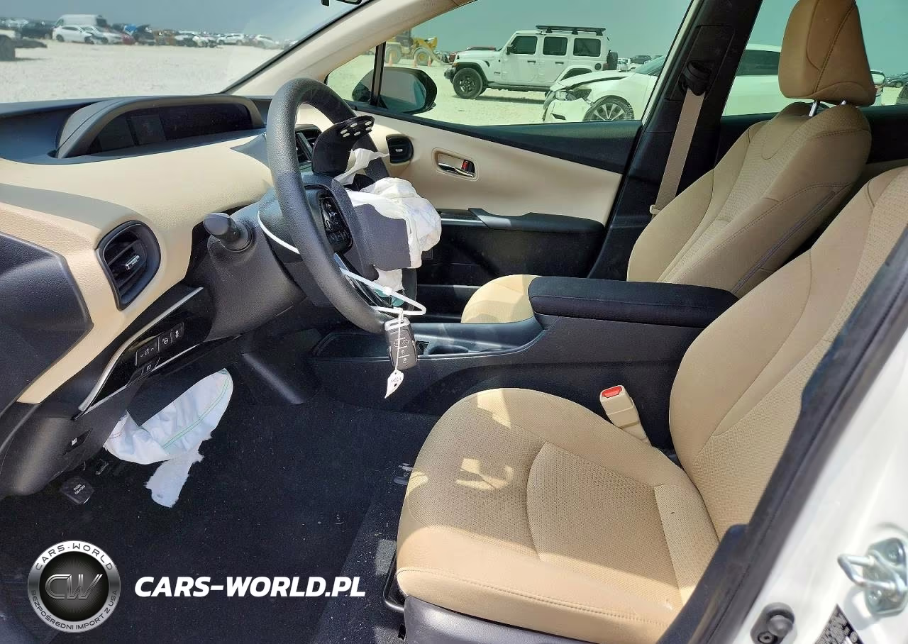 2020 Toyota Prius Le VIN:JTDKARFU5L3124417 - 7