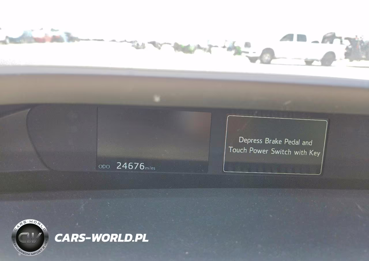 2020 Toyota Prius Le VIN:JTDKARFU5L3124417 - 9