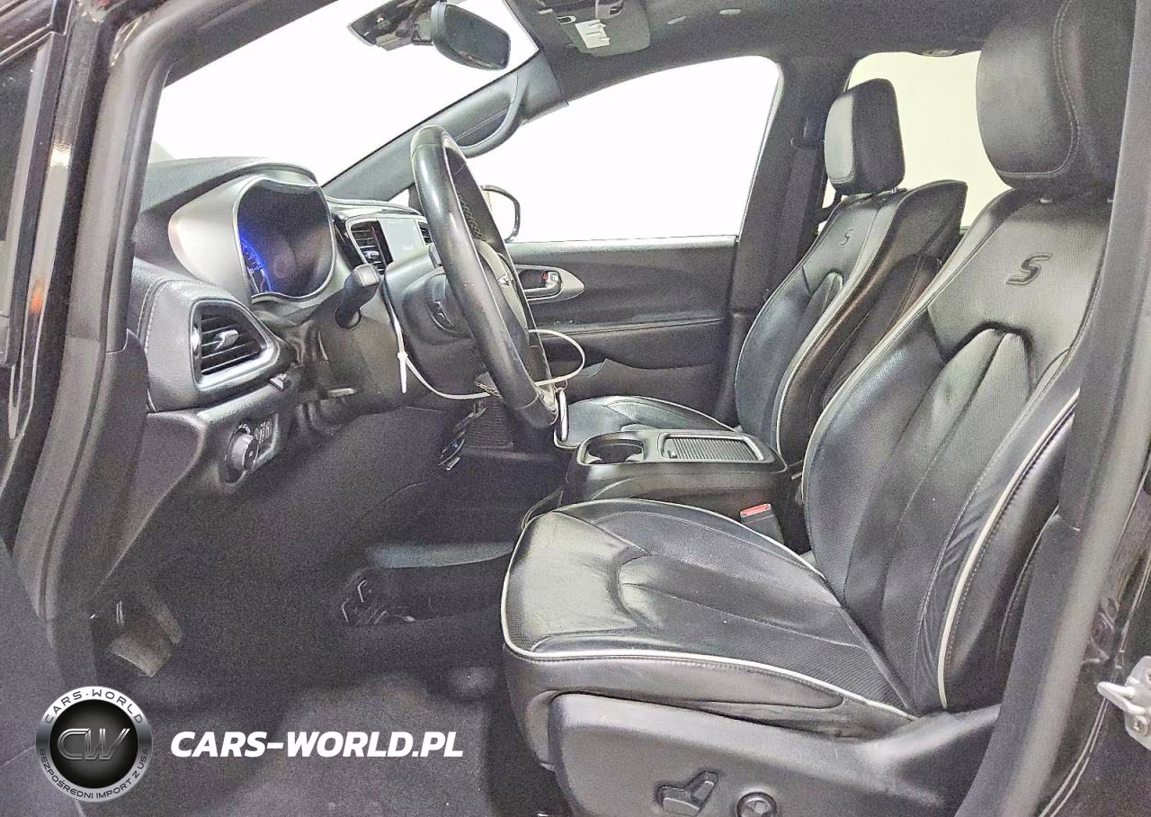 2020 Chrysler Pacifica Limited VIN:2C4RC1GGXLR246362 - 7