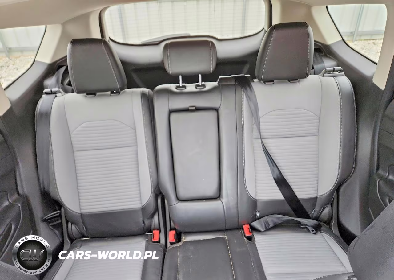 2019 Ford Escape Titanium VIN:1FMCU9J98KUC39225 - 10