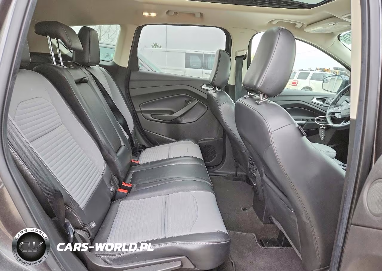 2019 Ford Escape Titanium VIN:1FMCU9J98KUC39225 - 11