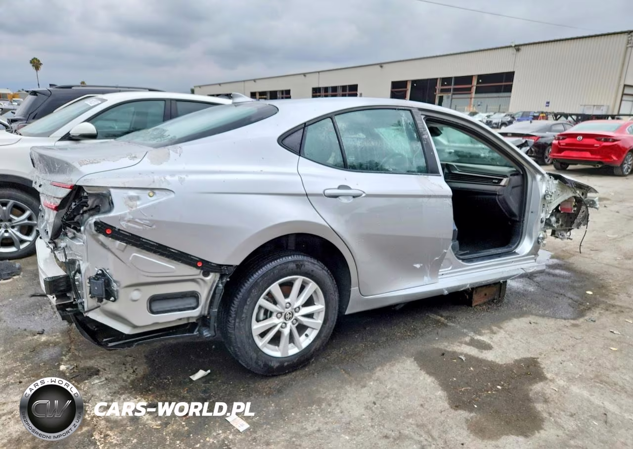 2025 Toyota Camry Le VIN:4T1DAACK6SU574076 - 3