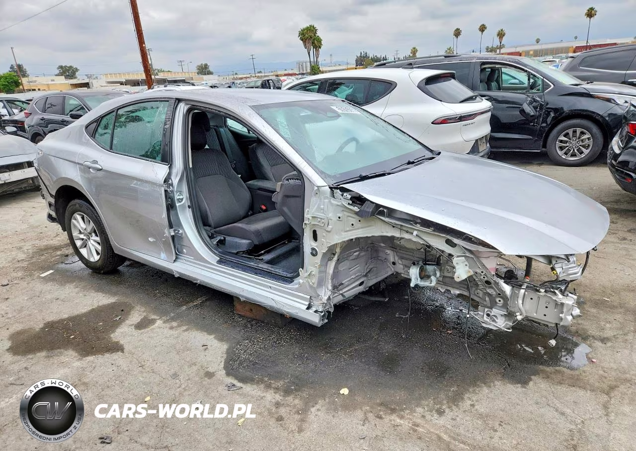 2025 Toyota Camry Le VIN:4T1DAACK6SU574076 - 4