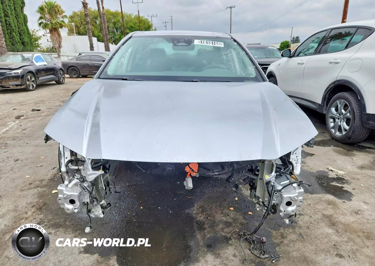 2025 Toyota Camry Le VIN:4T1DAACK6SU574076 - 5