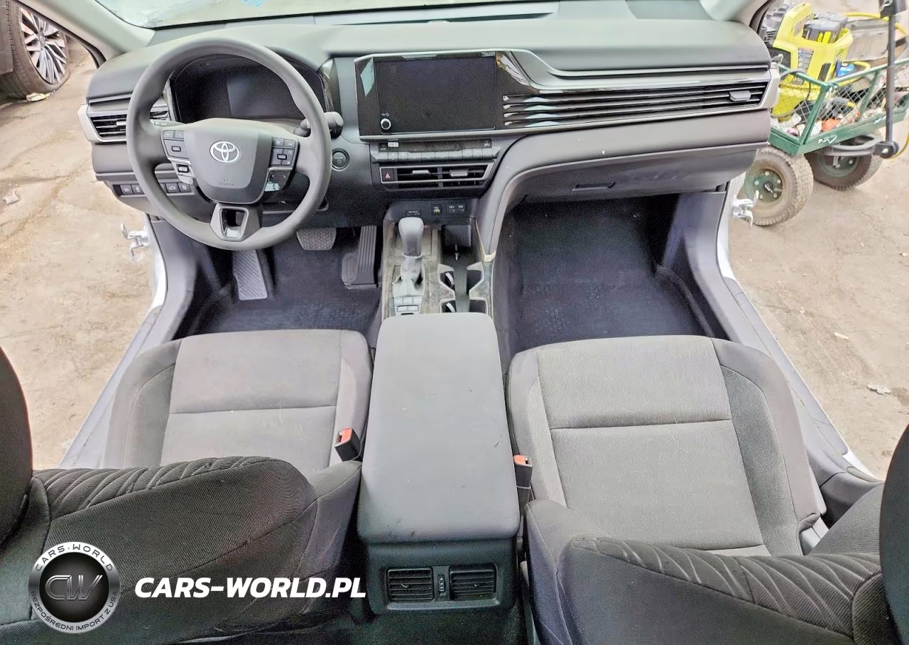 2025 Toyota Camry Le VIN:4T1DAACK6SU574076 - 8
