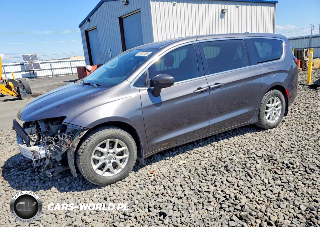 2020 Chrysler Voyager Lx