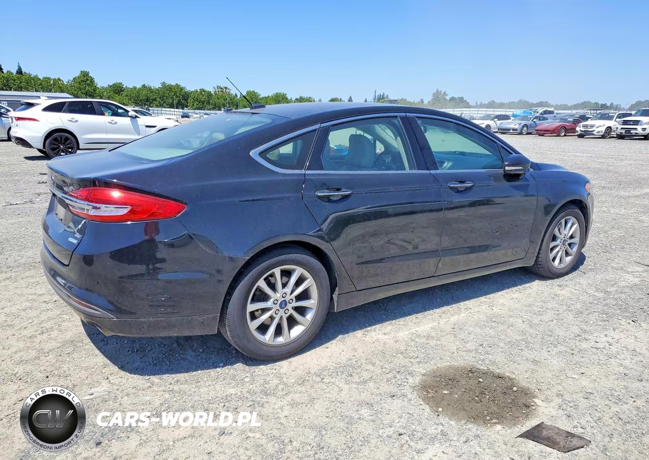 2017 Ford Fusion Se VIN:3FA6P0HDXHR114649 - 3
