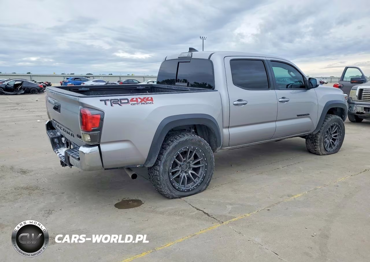 2019 Toyota Tacoma VIN:3TMCZ5AN4KM285179 - 3