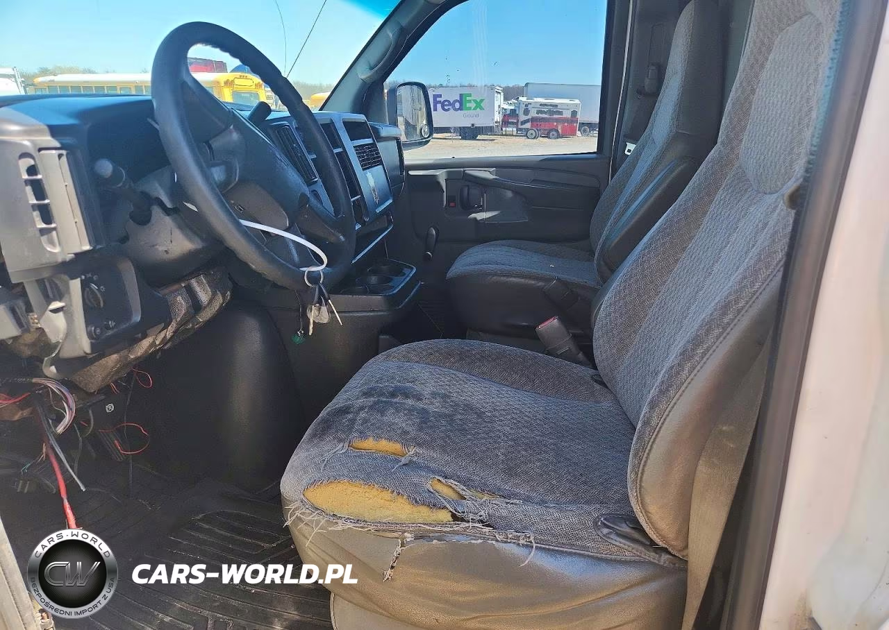 2004 Chevrolet Express G3500 VIN:1GCHG39U141171071 - 7