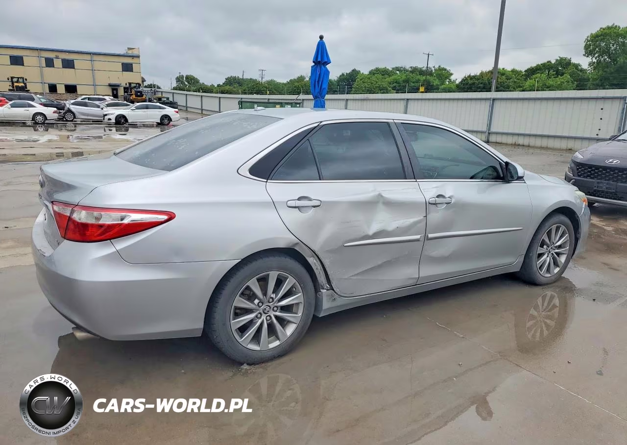 2015 Toyota Camry Xle V6 VIN:4T1BK1FK4FU557721 - 3