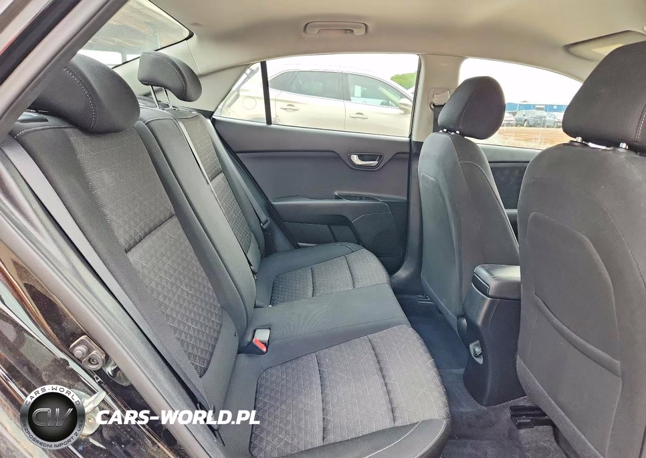 2019 Kia Rio S VIN:3KPA24AB0KE236762 - 10