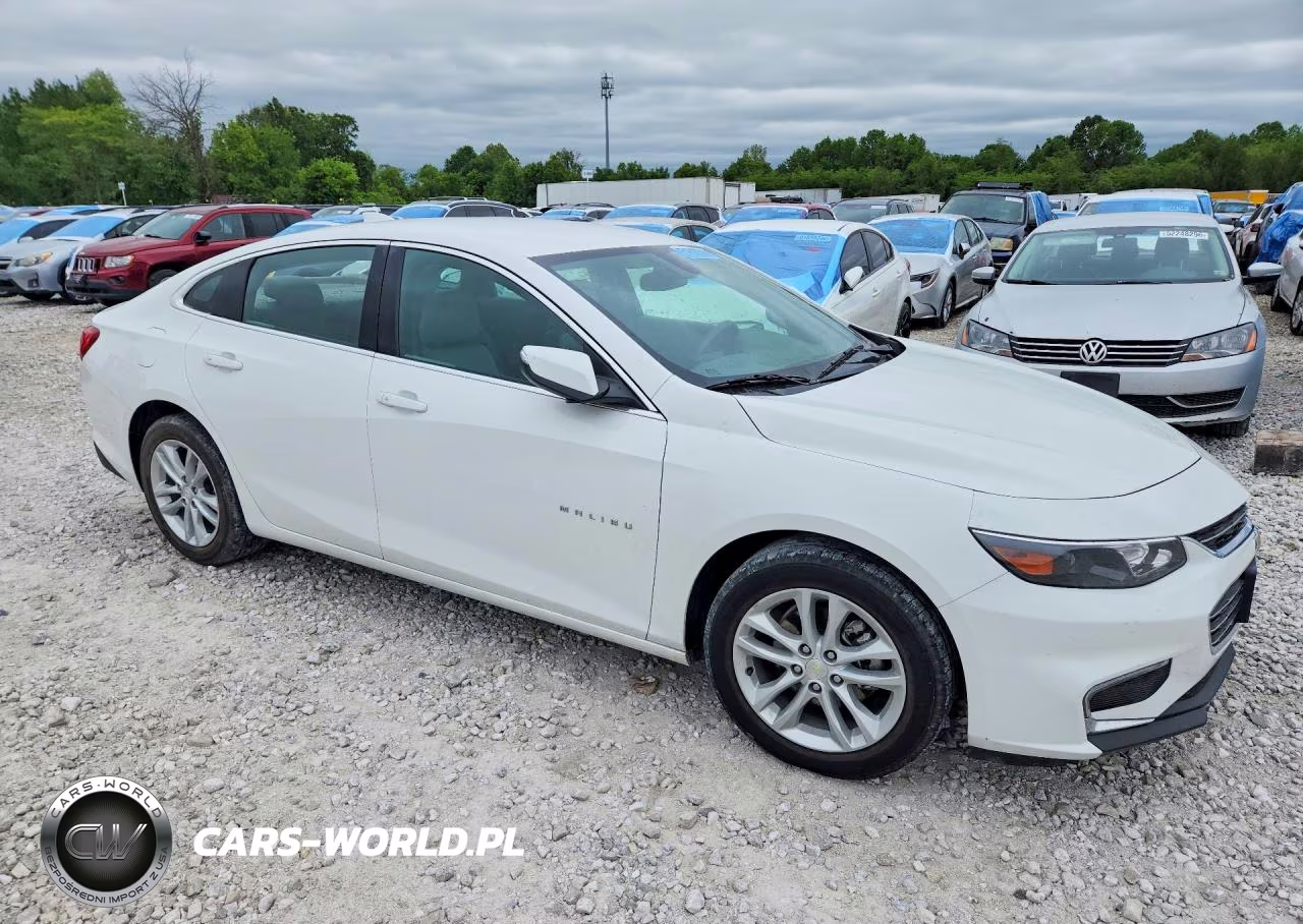 2017 Chevrolet Malibu Lt VIN:1G1ZE5ST5HF165749 - 4