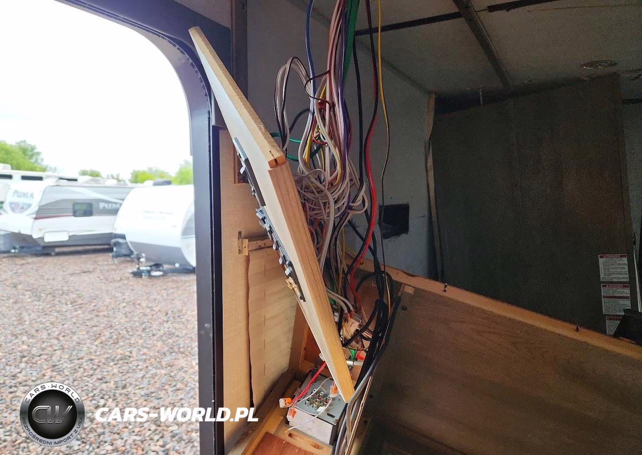 2022 Forest River Surveyor Camper VIN:4X4TSVU16NL042941 - 9