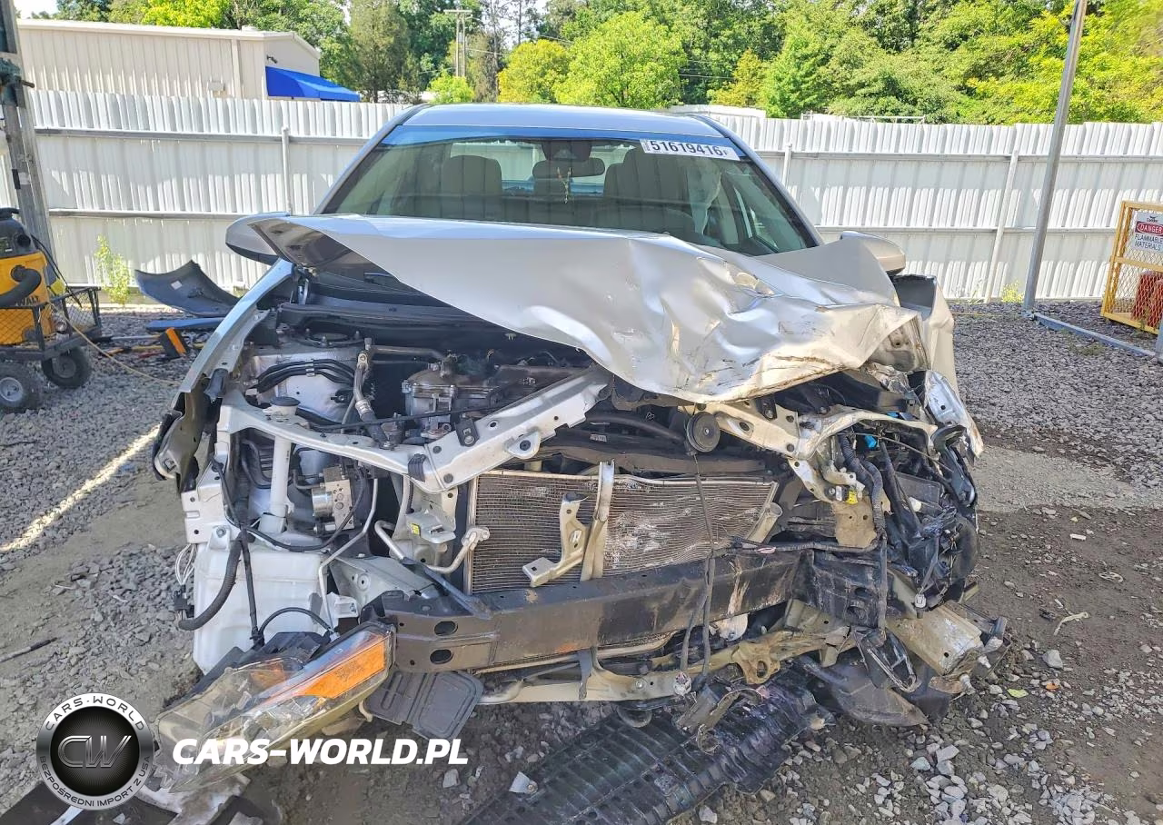 2018 Toyota Corolla VIN:5YFBURHE0JP812343 - 5