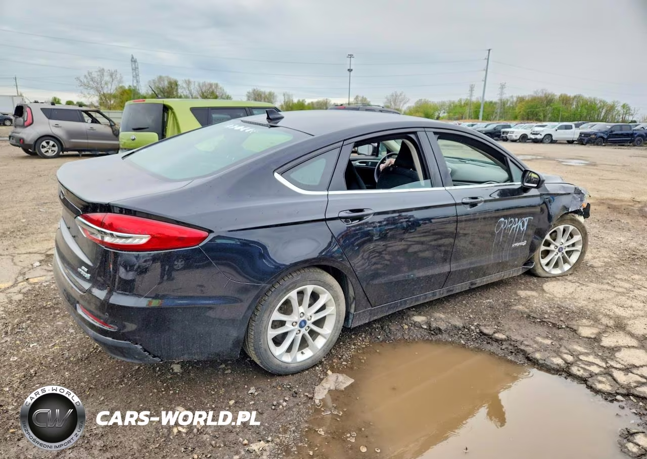 2019 Ford Fusion Se VIN:3FA6P0LU7KR168294 - 3