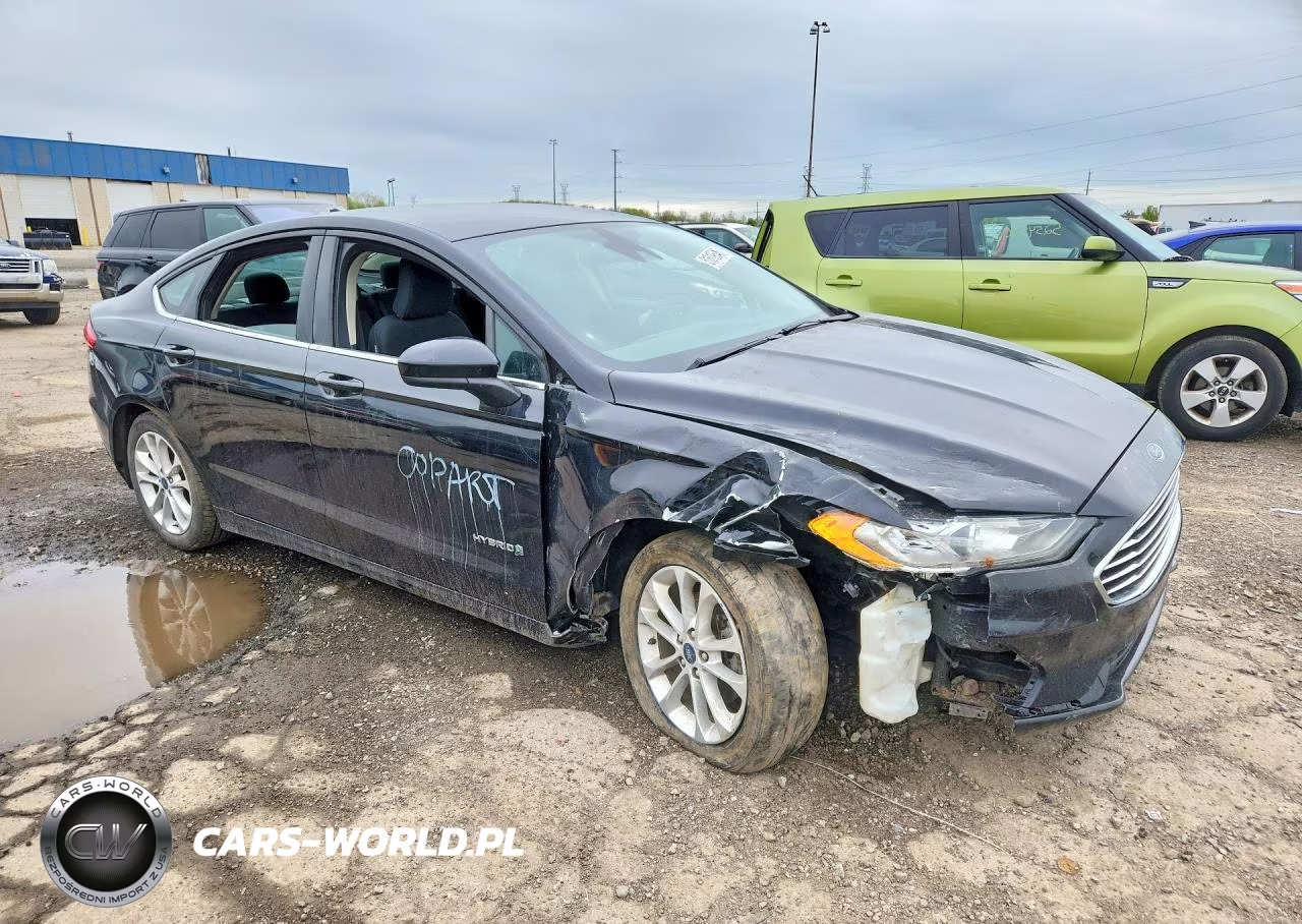 2019 Ford Fusion Se VIN:3FA6P0LU7KR168294 - 4
