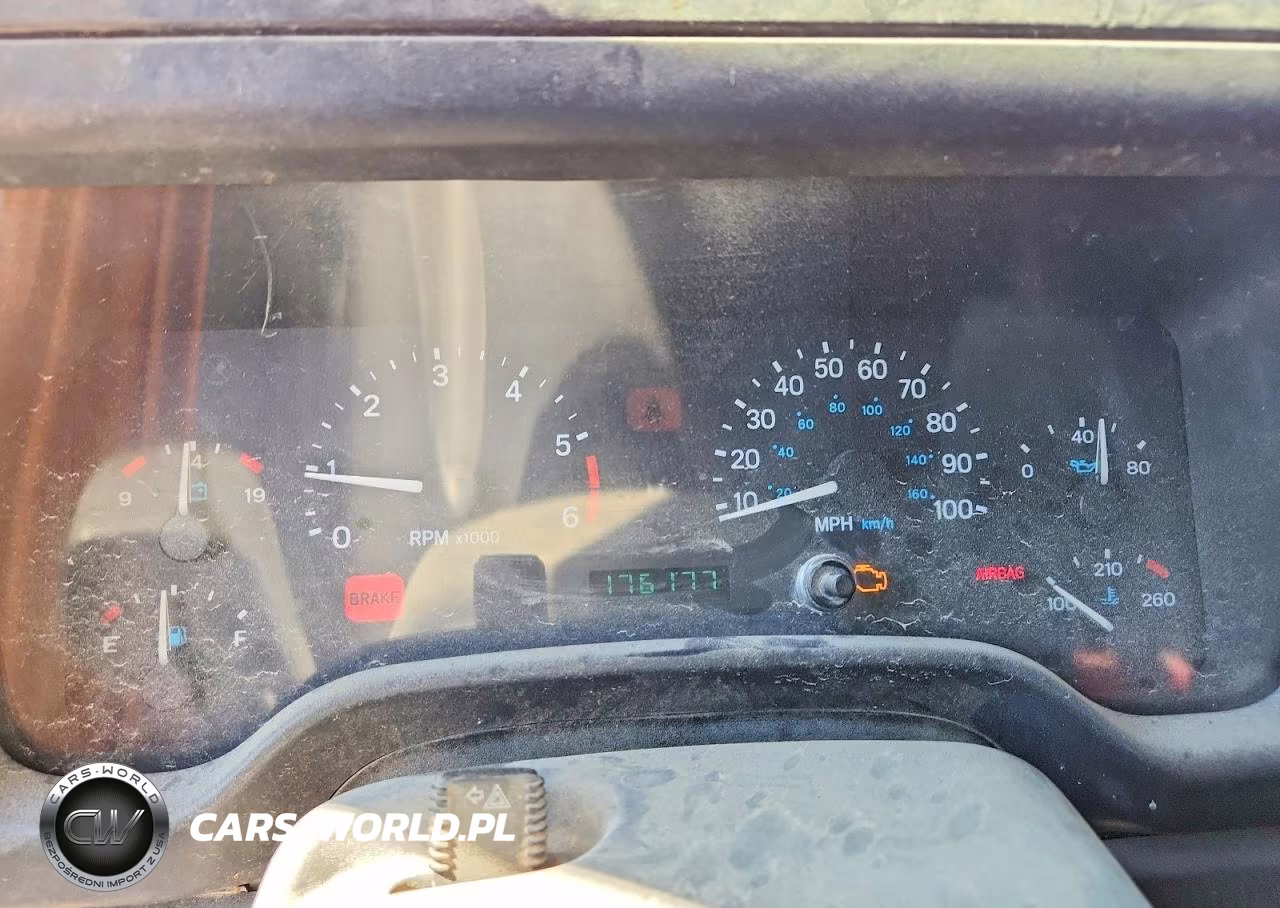 2000 Jeep Wrangler - Tj Se VIN:1J4FA29P1YP704868 - 9