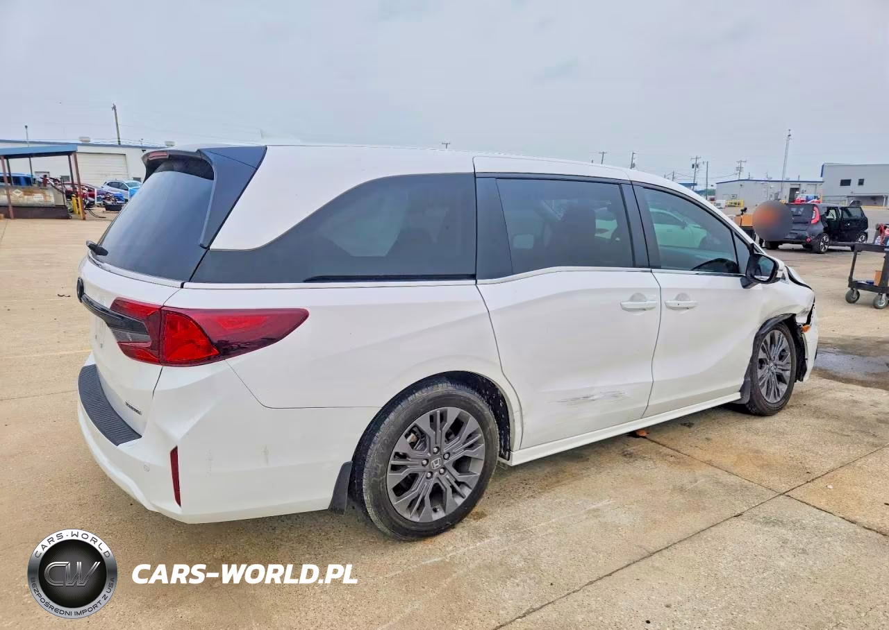 2025 Honda Odyssey Touring VIN:5FNRL6H83SB066669 - 3