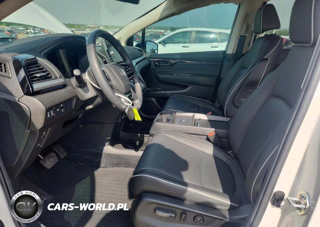 2025 Honda Odyssey Touring VIN:5FNRL6H83SB066669 - 7