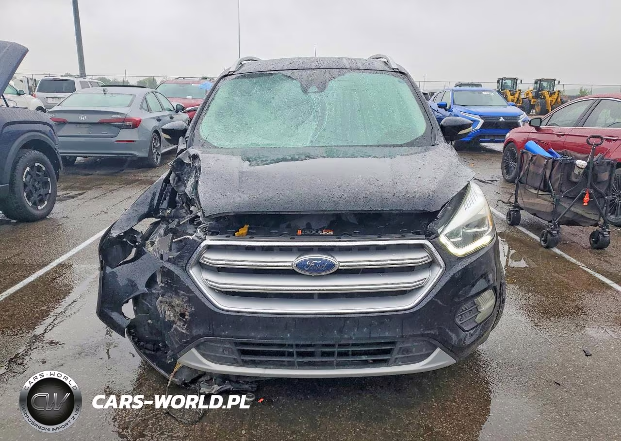 2017 Ford Escape Titanium VIN:1FMCU0JD1HUA31826 - 5