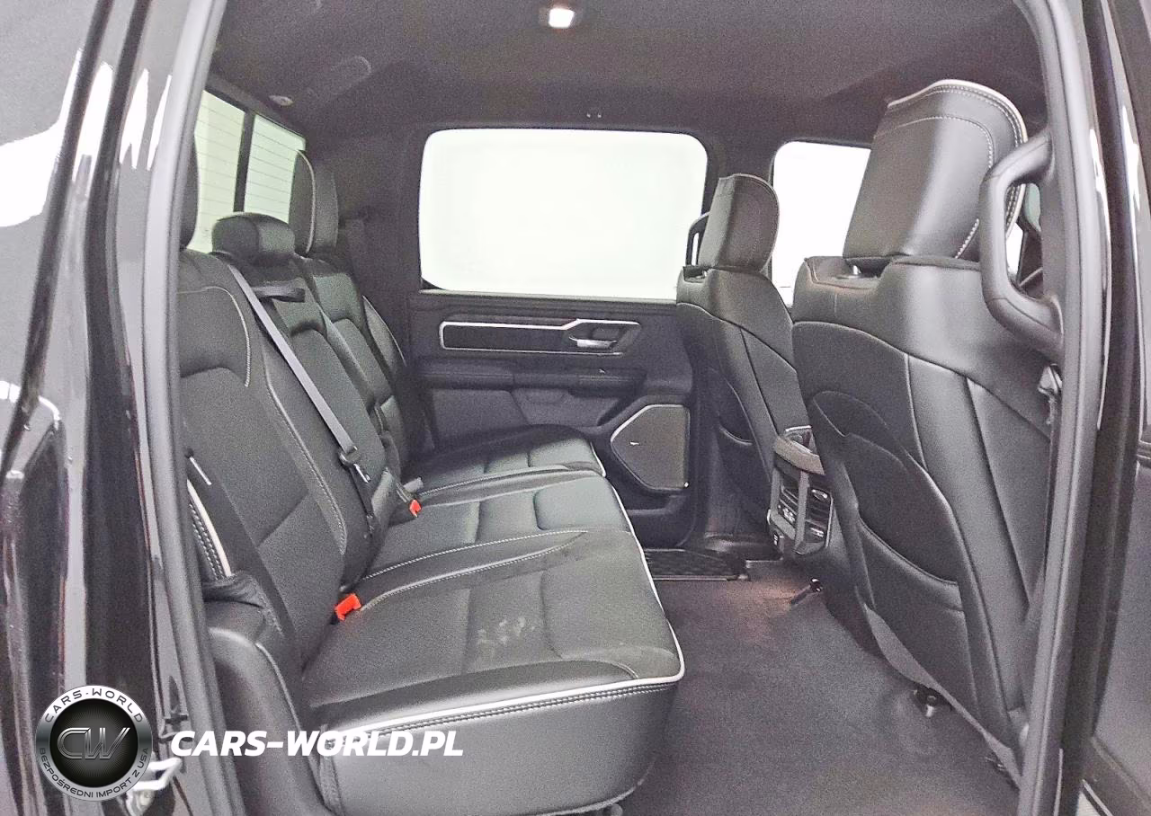 2025 Ram 1500 Laramie VIN:1C6SRFJPXSN766134 - 10