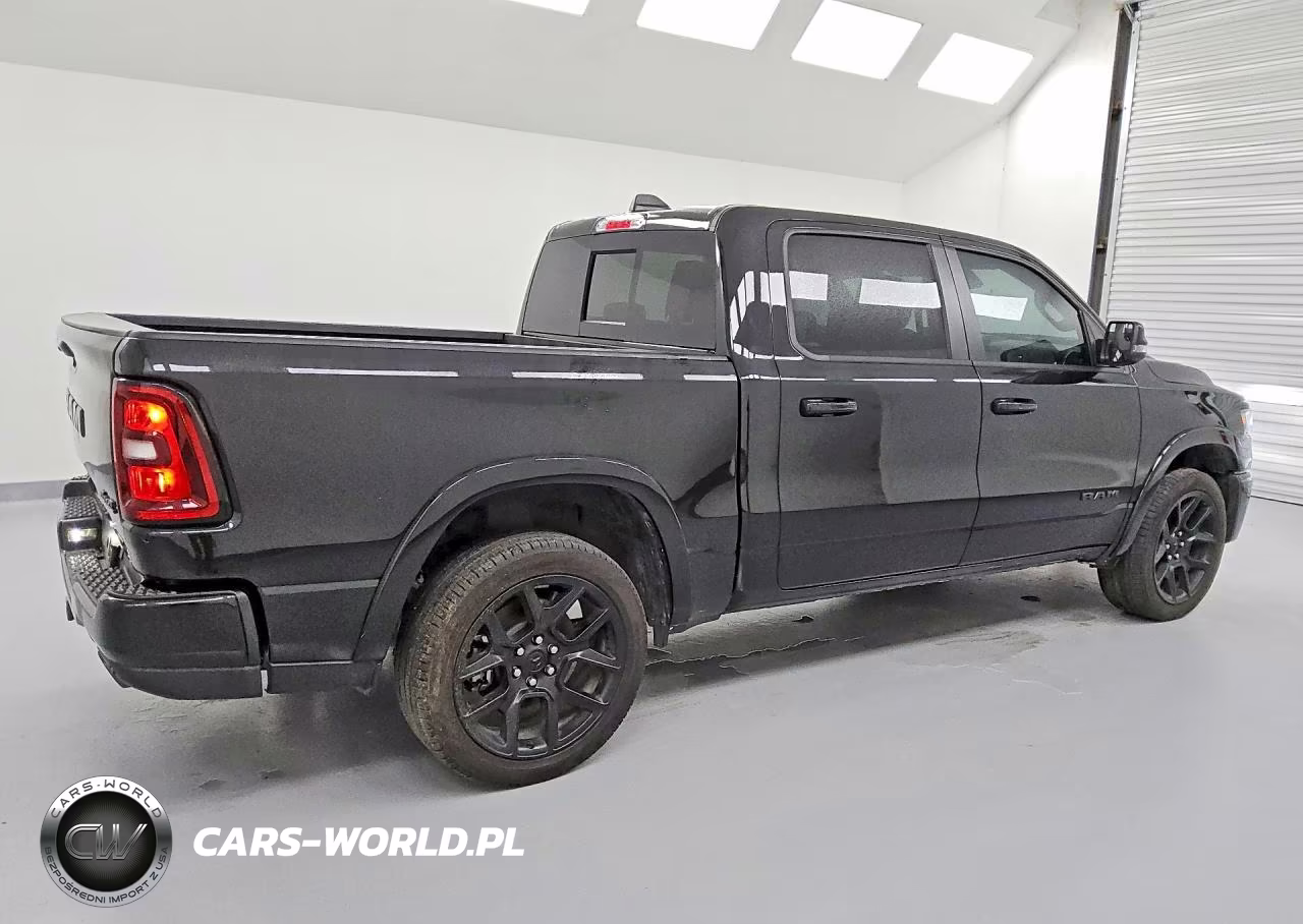 2025 Ram 1500 Laramie VIN:1C6SRFJPXSN766134 - 3