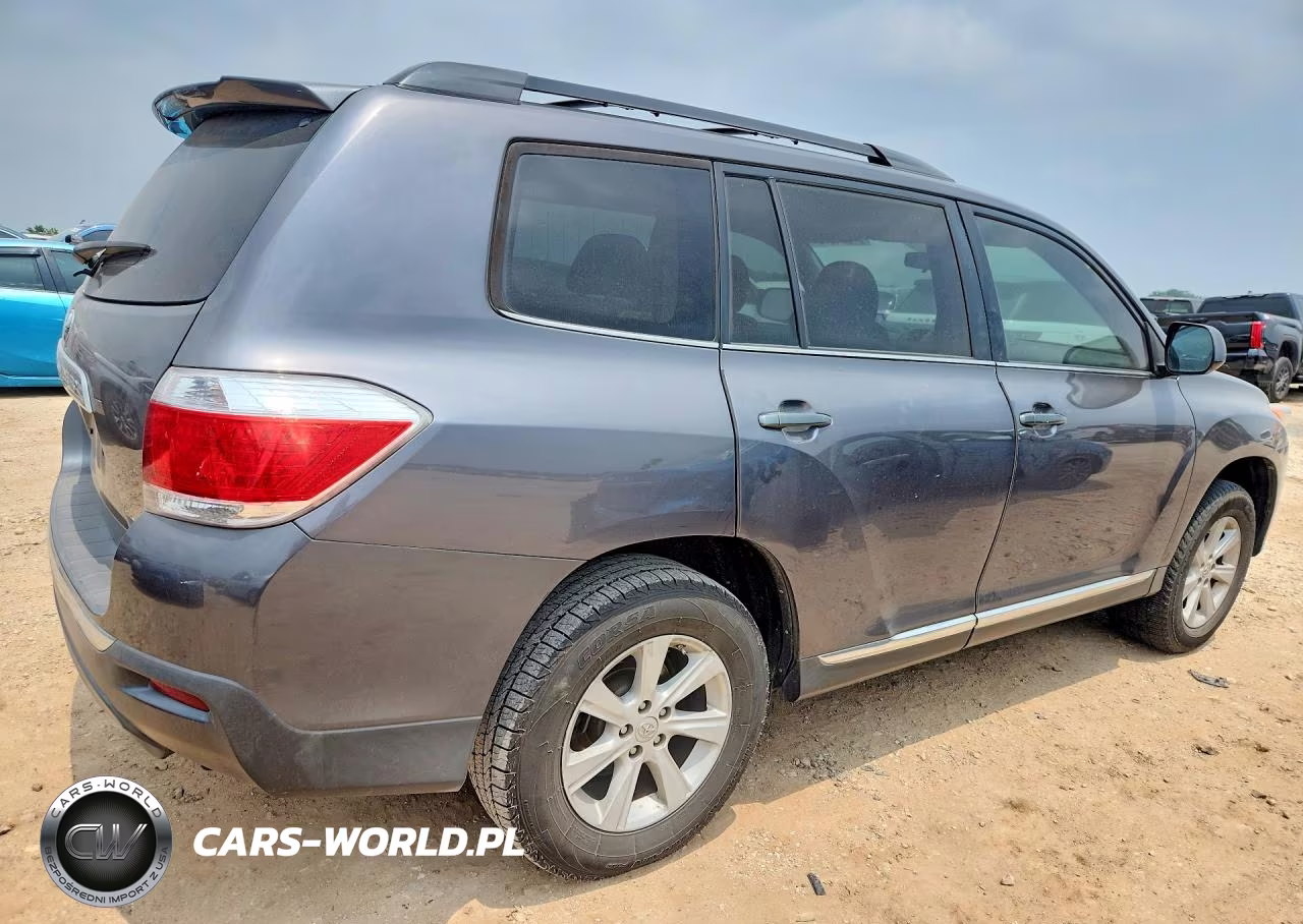 2013 Toyota Highlander Plus VIN:5TDZK3EH8DS132458 - 3