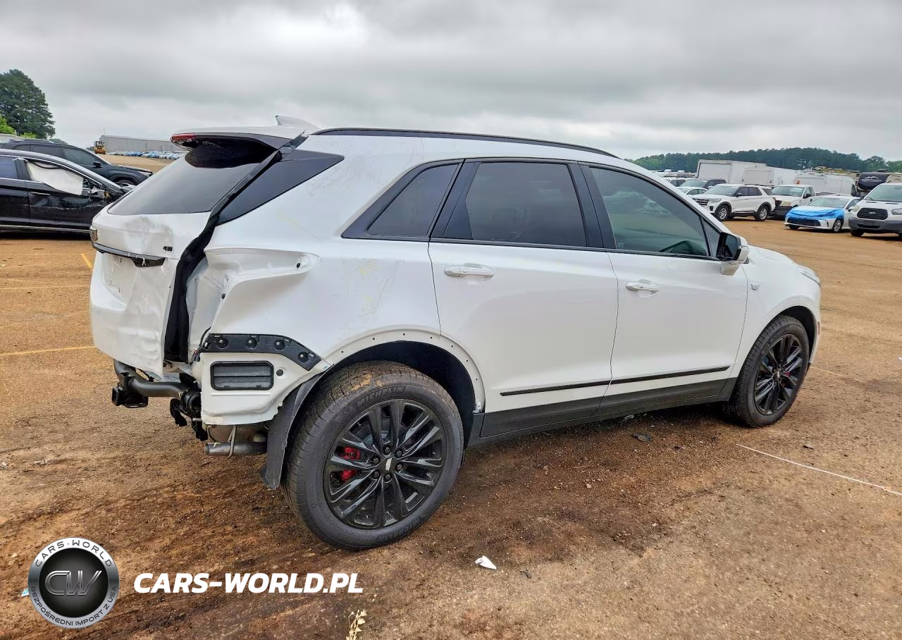 2026 Cadillac Xt5 Sport VIN:1GYKNHRS2TZ100835 - 3