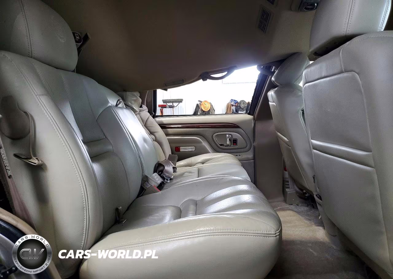 2000 Cadillac Escalade Luxury VIN:1GYEK63R9YR184725 - 11