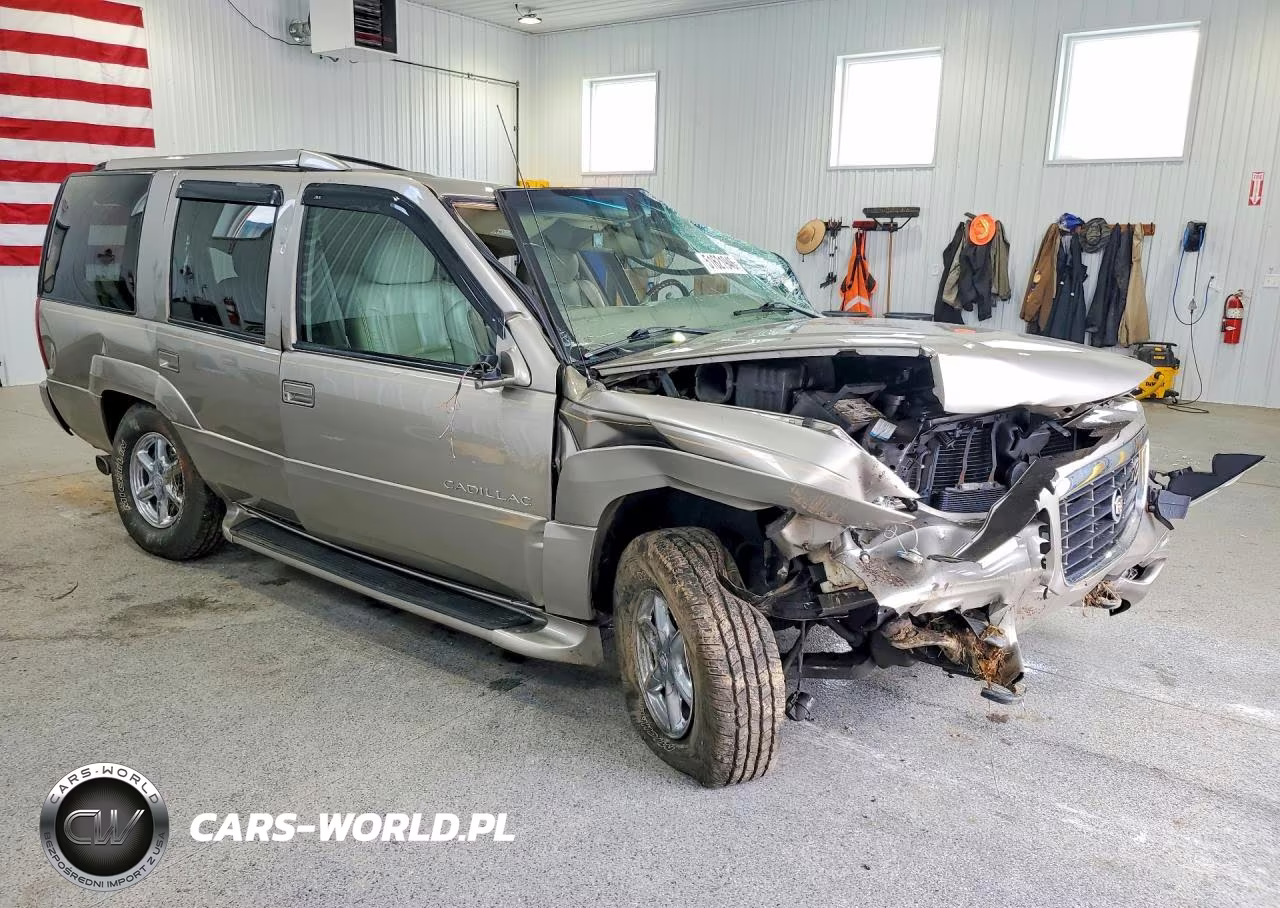 2000 Cadillac Escalade Luxury VIN:1GYEK63R9YR184725 - 4