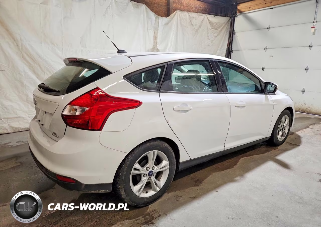 2014 Ford Focus Se VIN:1FADP3K28EL262437 - 3