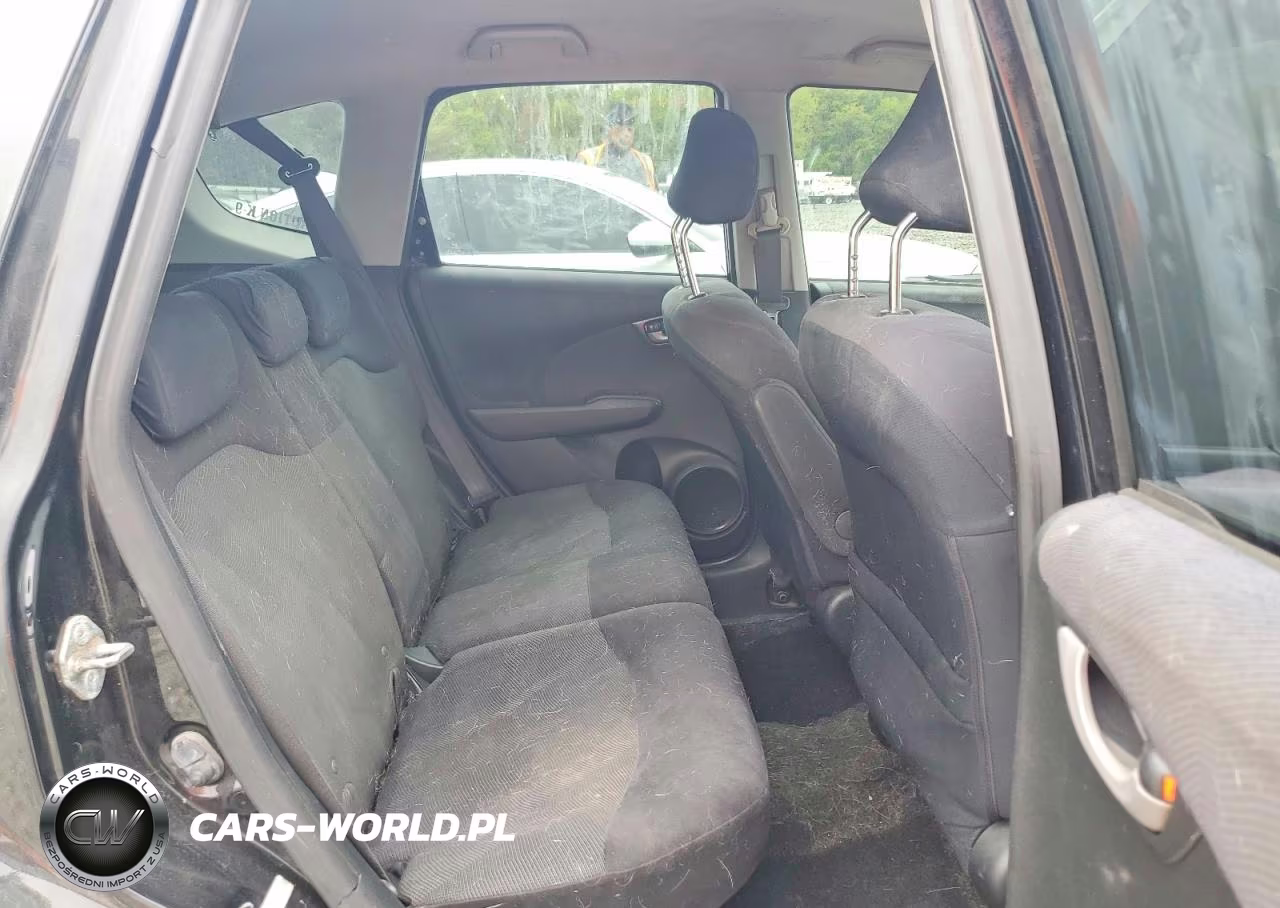 2010 Honda Fit Sport VIN:JHMGE8H4XAC002813 - 10